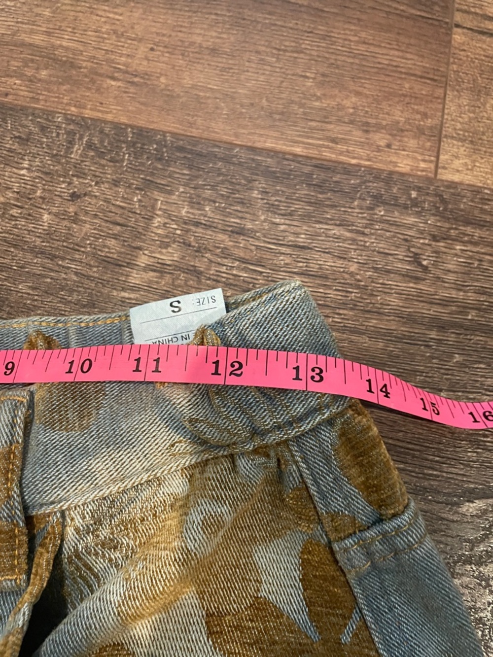 Wide Leg Floral Print Jeans - Gold on Light Blue - Picture 5 of 5